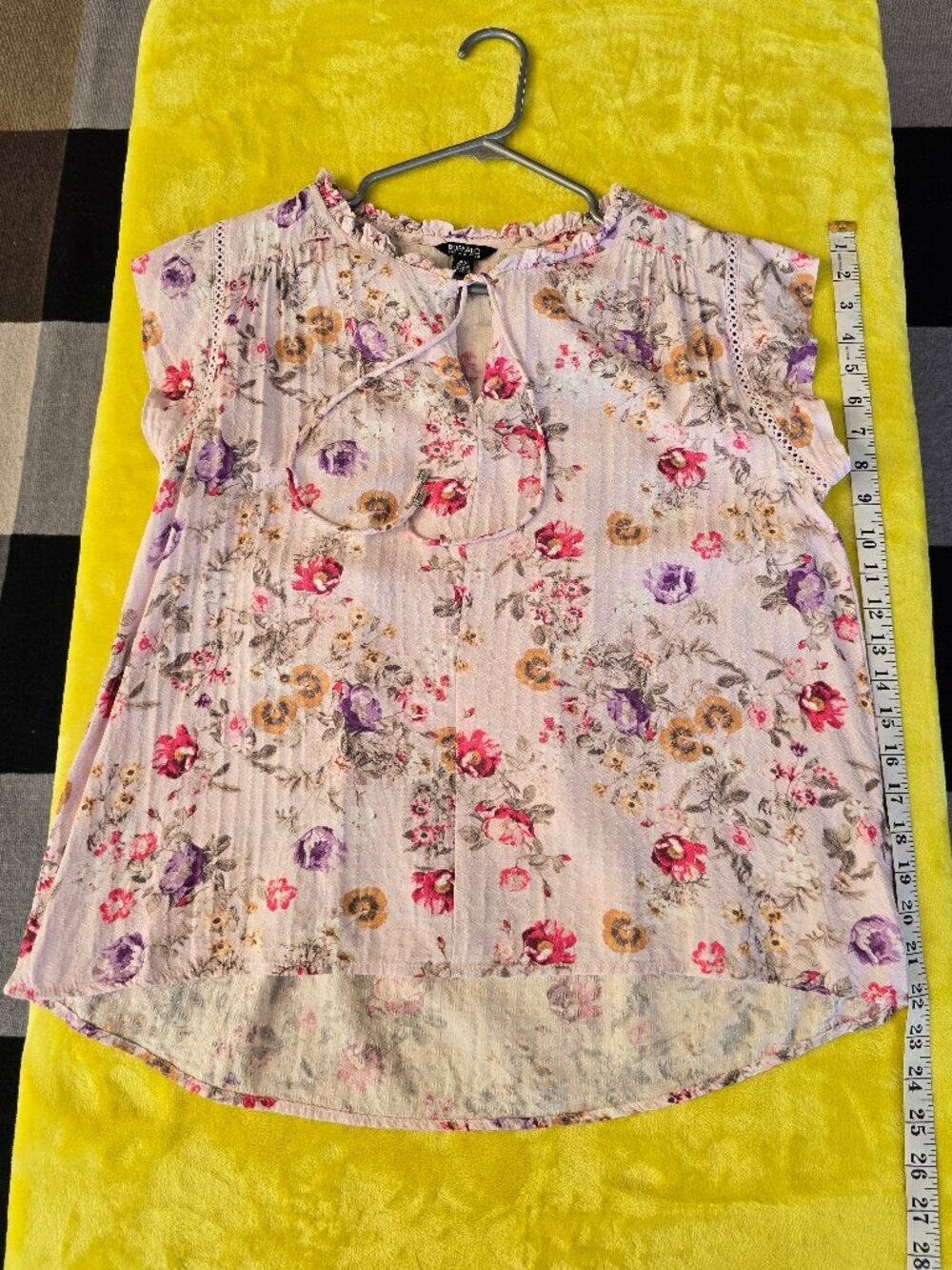 Flower blouse by Buffalo David Bitton size medium capped sleeve